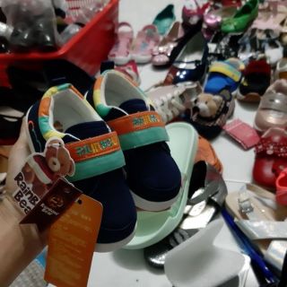 Combo giày cho khách thu thủy