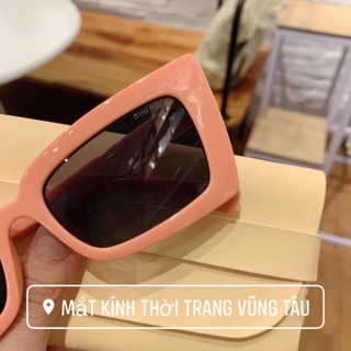 KÍNH RÂM VUÔNG HỒNG