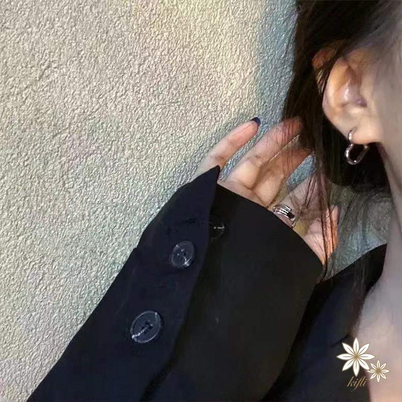 Đôi Khuyên Tai Hình Trái Tim Đơn Giản Thời Trang Hàn Quốc Xinh Xắn Cho Nữ