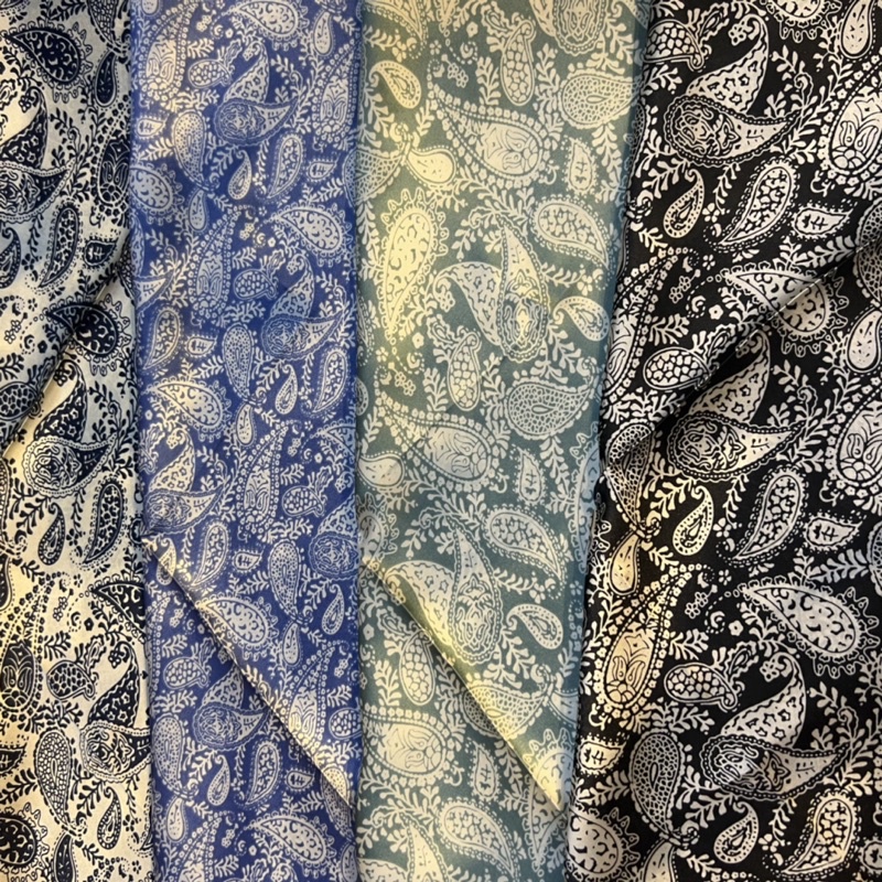 Khăn bandana lụa vuông in hình lá size 70cm