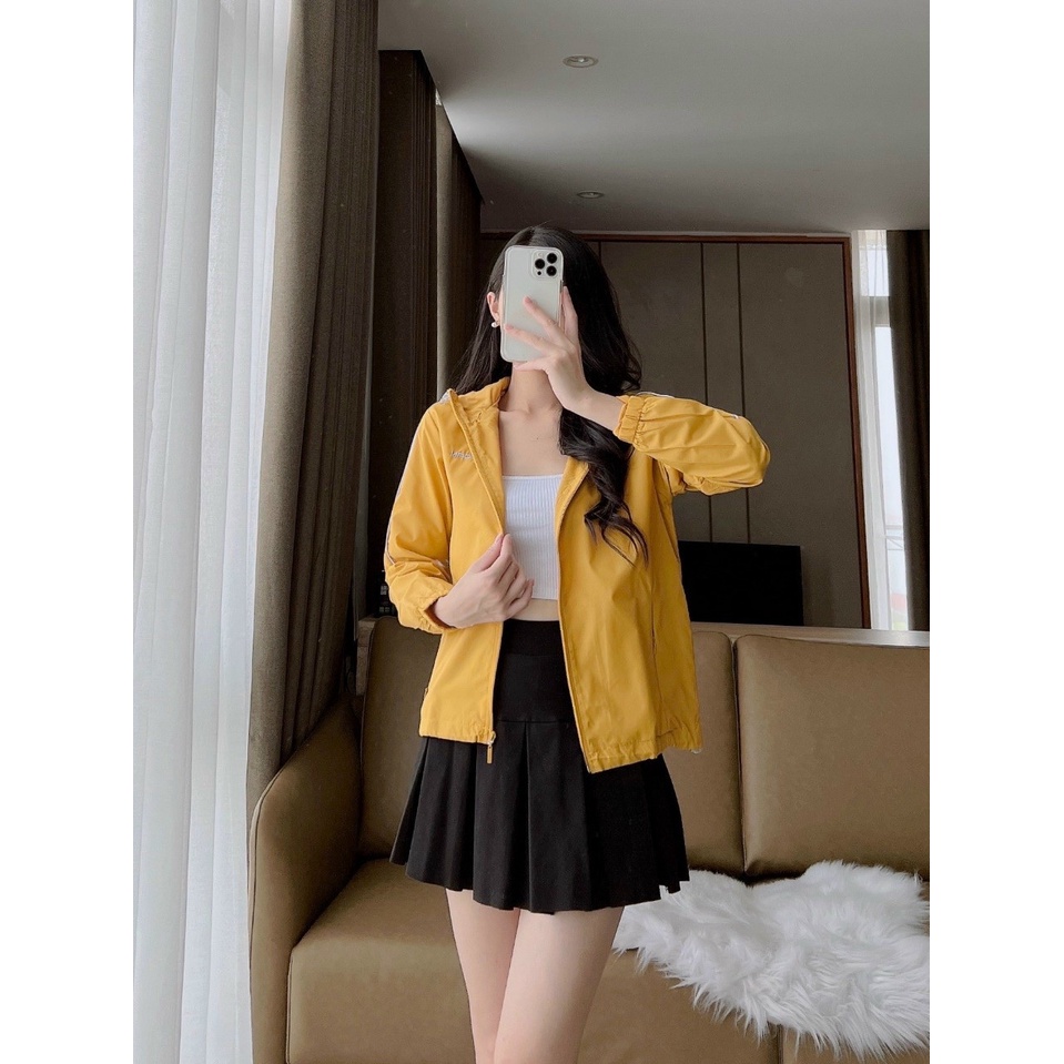 Áo khoác gió nữ 2 lớp, chất liệu dày dặn chống mưa, chống gió, có sọc dọc ở tay