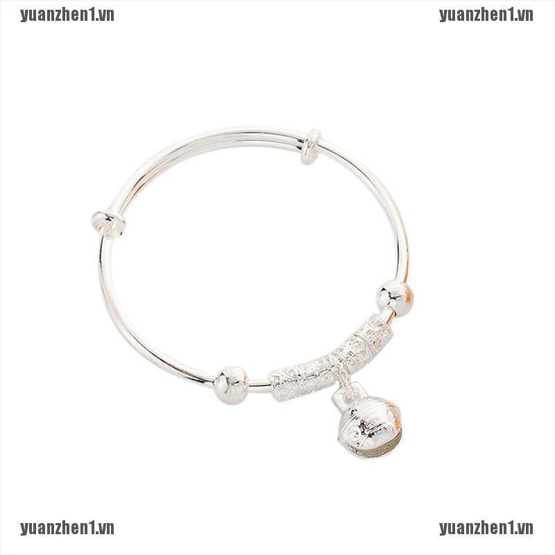 Vòng Tay Mạ Bạc Đính Chuông Cổ Điển