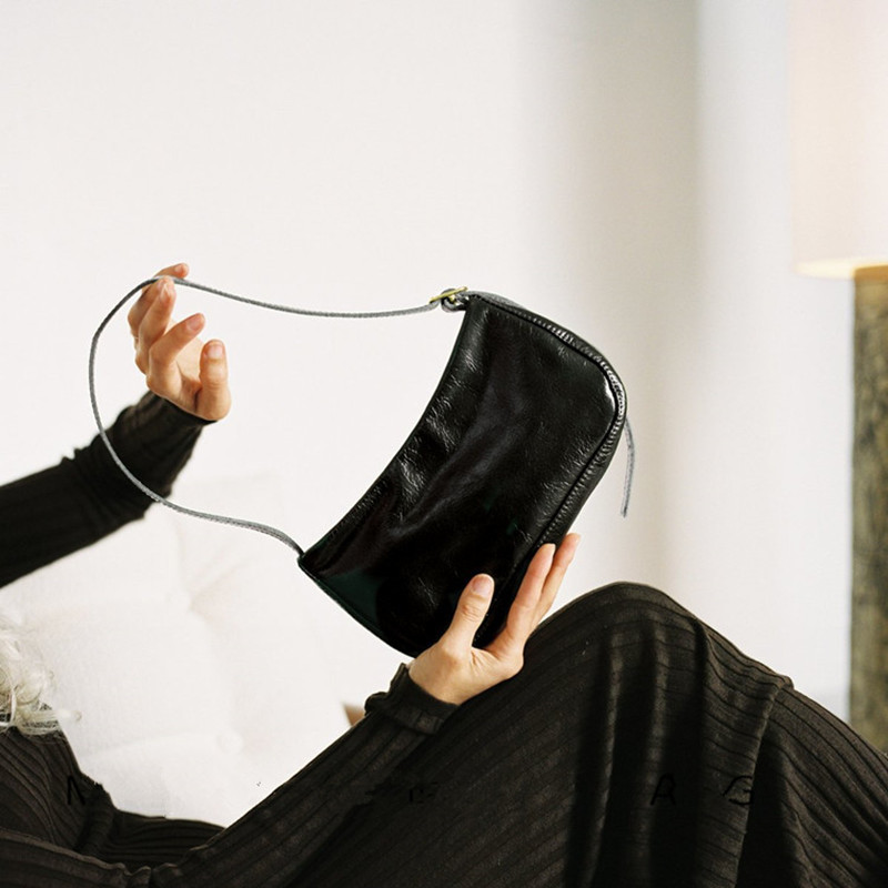 Túi đeo vai IELGY hình lưỡi liềm bằng da mềm kiểu đơn giản dễ phối đồ với bốn màu trơn tùy chọn cho nữ mang đi làm