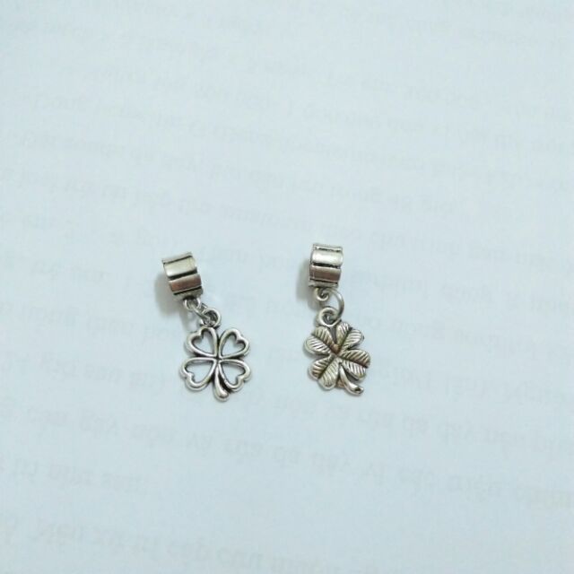 Hạt charm treo cỏ 4 lá