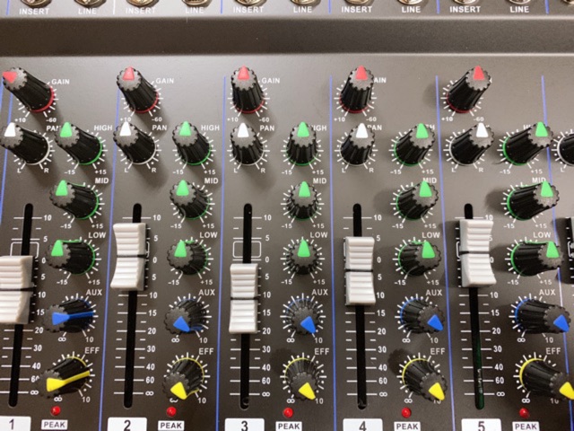 Bộ thu âm Mixer F7 bảo hành 6 tháng