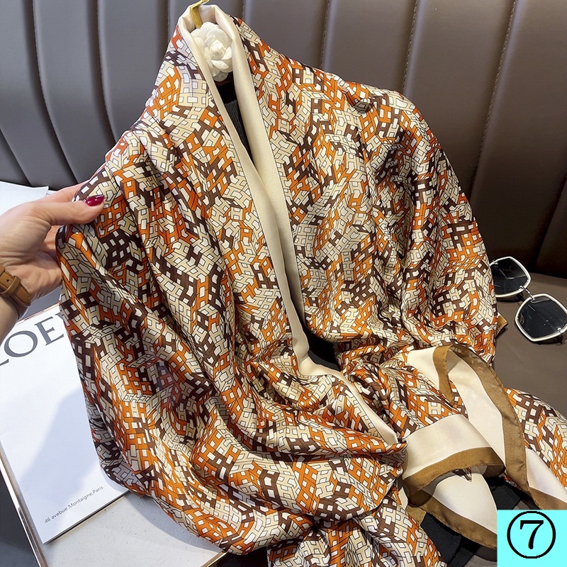 Khăn Choàng Lụa Mỏng In Chữ D Thời Trang Mùa Hè Dành Cho Nữ Đi Biển