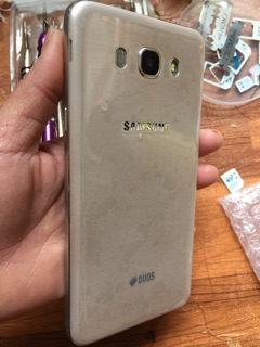 Điện thoại samsung galaxy J7 (2016)