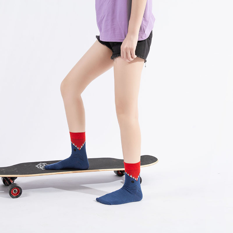 Đôi Tất Chân Cotton In Hình Cá Sấu Thời Trang Cho Nam Nữ