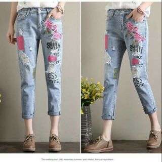Quần jeans họa tiết độc lạ