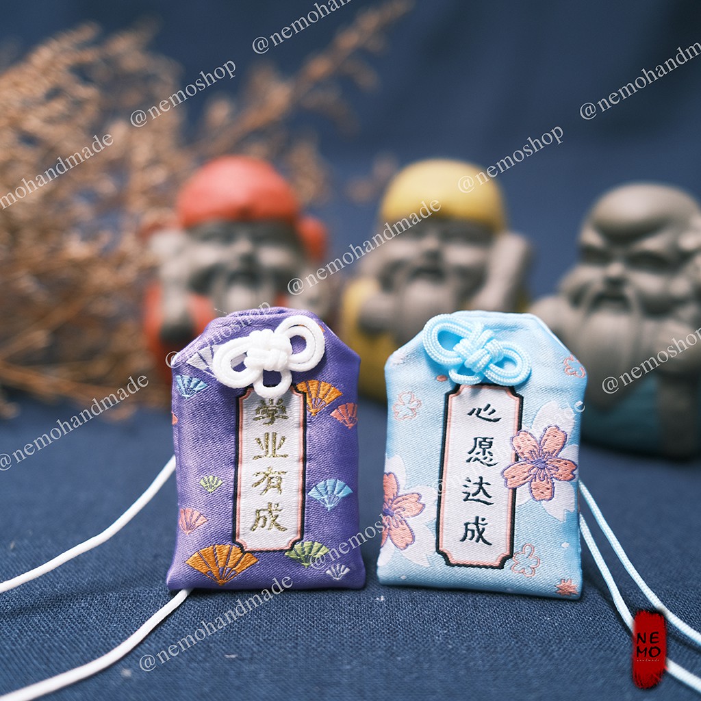 Túi Phước May Mắn Omamori Học Tập, Ước Nguyện, tặng Túi Bảo Vệ, tặng Đá Ngũ Sắc, tặng Hoa Oải Hương Nụ Khô - OM2MXT