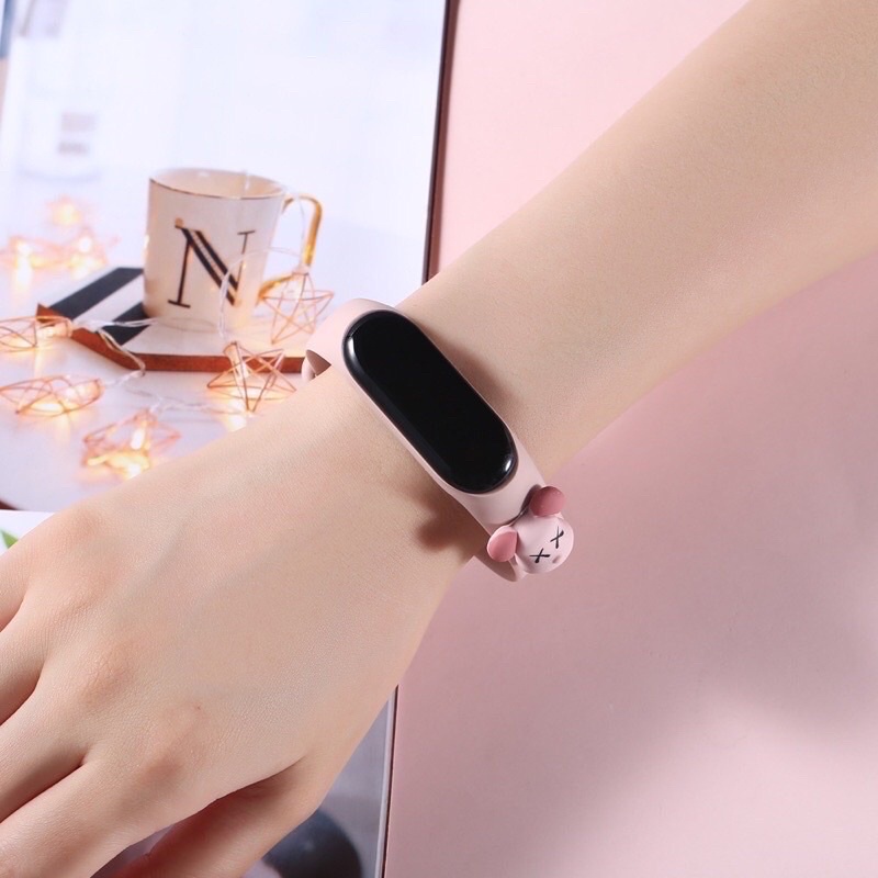 ĐỒNG HỒ LED THÔNG MINH MÀNG HÌNH CẢM ỨNG HOẠ TIẾT HOẠT HÌNH SIÊU CUTE