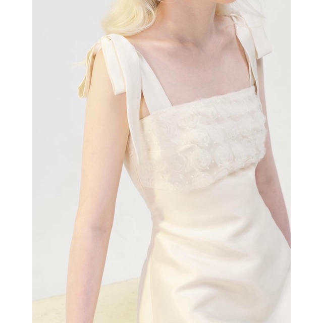 ORALIE DRESS/ ĐẦM TAFTA KẾT HỢP REN HOA NỔI