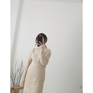 Áo len cổ cao xẻ