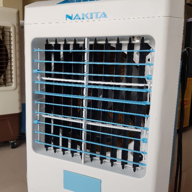 Quạt điều hòa , máy làm mát .