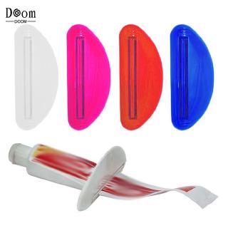 【Ready Stock】 Plastic Tube Squeezer Toothpaste Dispenser Holder Rolling Bathroom Extract 【Doom】