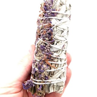 Flower White Sage Bundle /Bó xô thơm và hoa của Mỹ để xông nhà