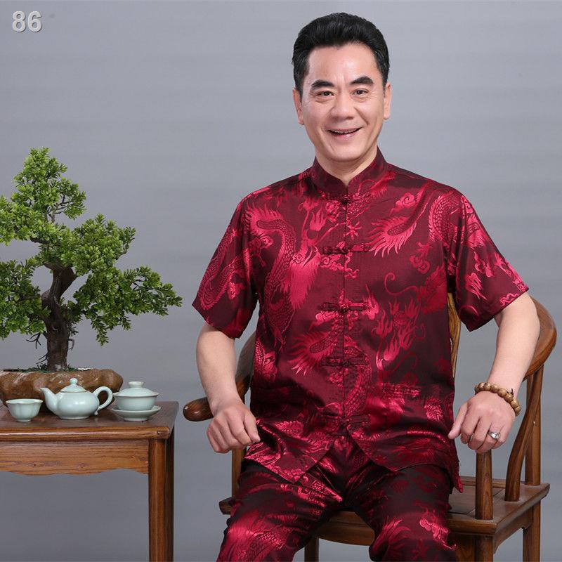 > mùa hè cho người trung niên và cao tuổi Bộ đồ nam ngắn tay phù hợp với bố nam cỡ lớn Ông già quần áo nam giới 60-70-80