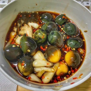 TRỨNG CÚT BÁCH THẢO-50 trứng
