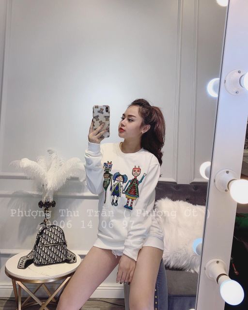 Áo hoodie nỉ fom giấu quần. Free size dưới 60kg mặc đẹp. Có 3 màu. Trắng. Đỏ . Đen. .................