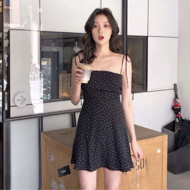 Đầm váy 2 dây dáng xoè  Đen Trắng Chấm bi Chất liệu voan