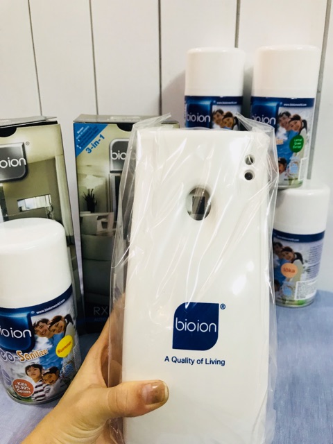 Combo 1 MÁY + 1 BÌNH xịt khử mùi tự động BiOion