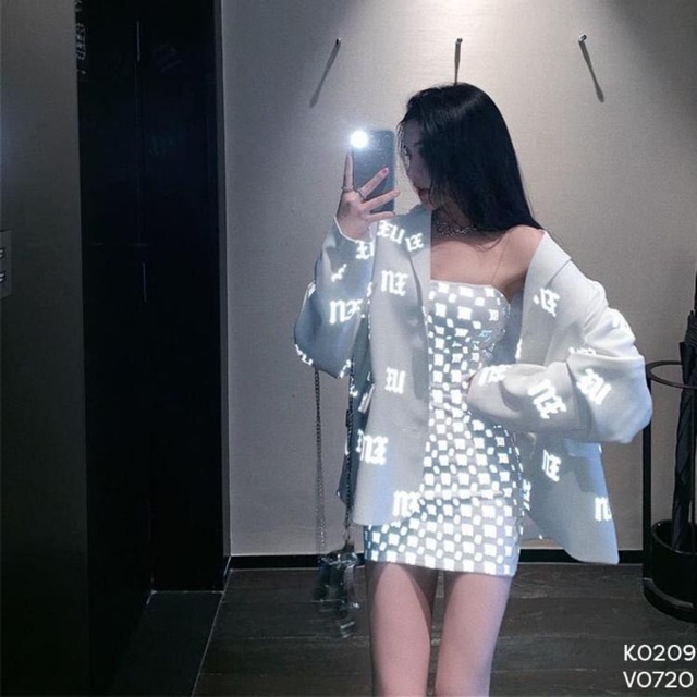 Đầm body + Vest ngoài