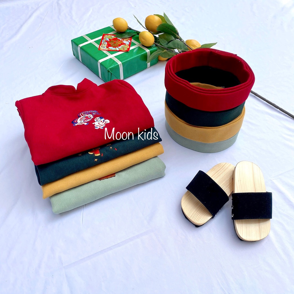 Áo Dài Tết Cho Bé Trai Chất Liệu Nhung Thêu Hình Dễ Thương