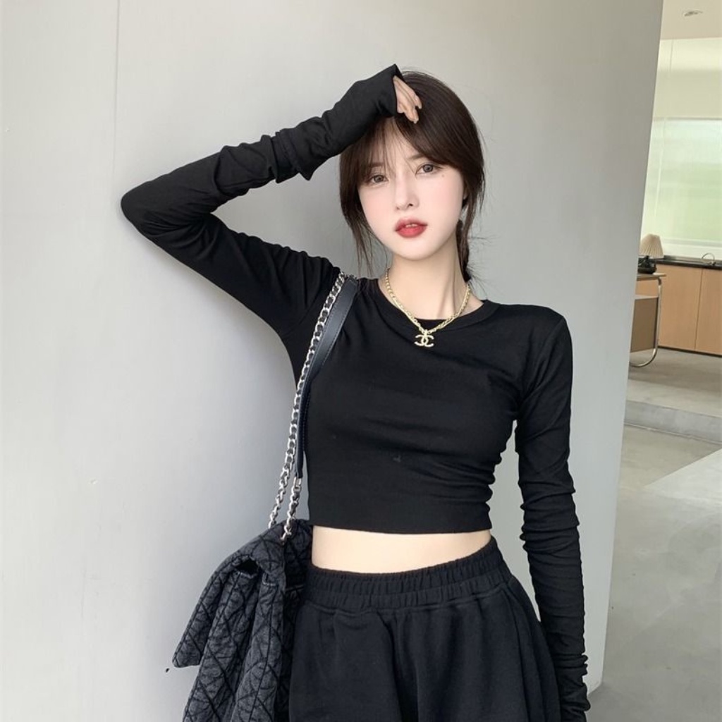 Áo croptop tay dài cổ tròn ôm body , áo thun nữ kiểu phong cách Hàn Quốc
