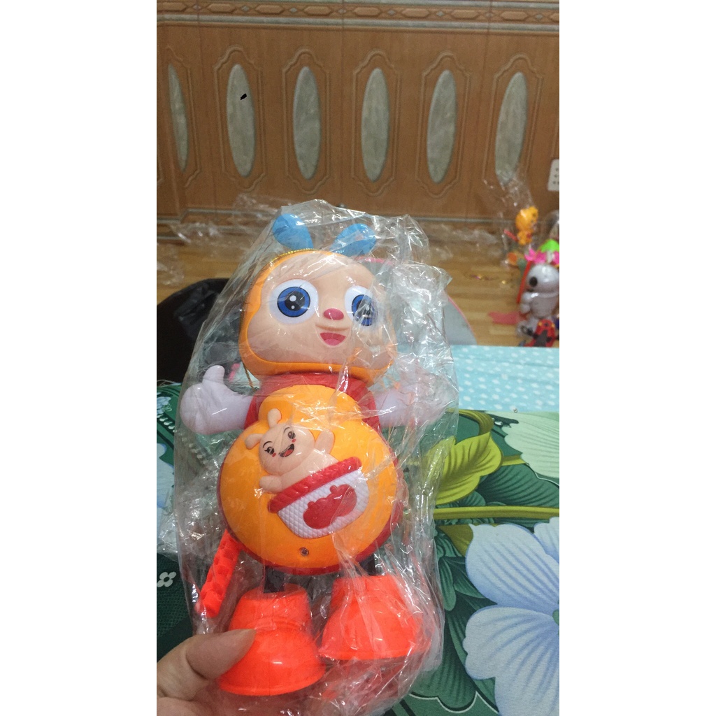LỒNG ĐÈN BÉ ONG NHẢY MÚA CHO BÉ