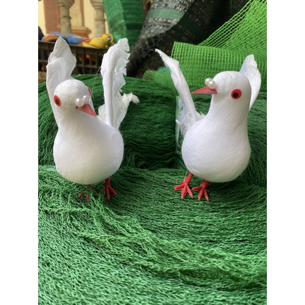 2 Chim bồ câu nhân tạo bằng xốp dùng để trang trí