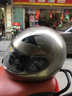 Mũ bảo hiểm có cằm Sunda 2000c
