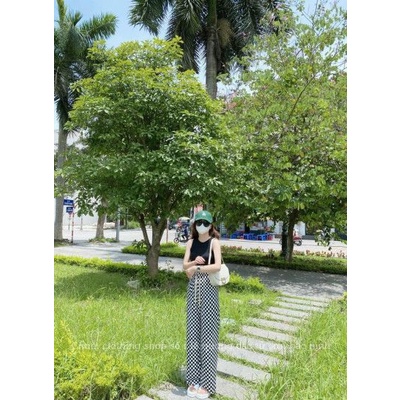 Quần ống sớ kẻ ô vuông phong cách