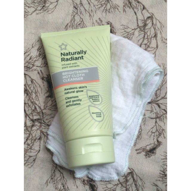 Tẩy trang dưỡng ẩm kèm khăn nóng Superdrug Naturally Radiant Hot Cloth Cleanser 150ml - tặng kèm khăn