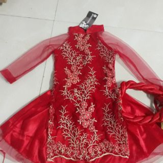 Áo dài cách tân kèm mấn cho bé