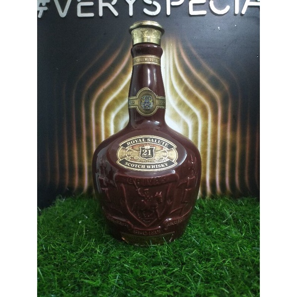 Vỏ chai Chivas 21 năm hàng Scotland chuẩn, trưng bày decor cực đẹp mới 99%, tem mác nắp nút đầy đủ