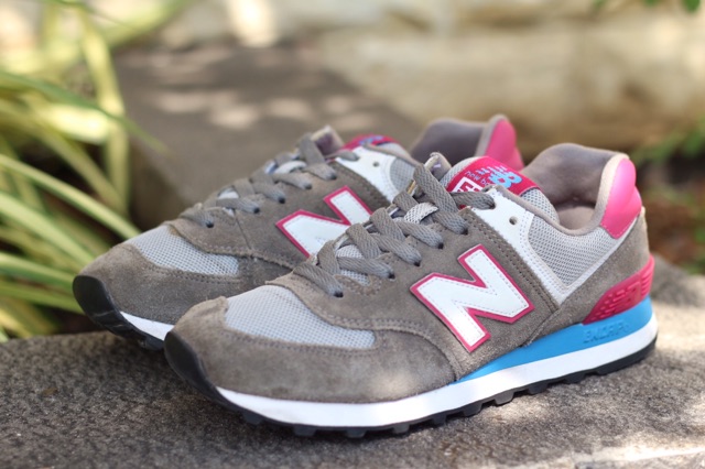 SALE Giày New Balance 574 màu xám hồng size 37.5 new . * 𝄪