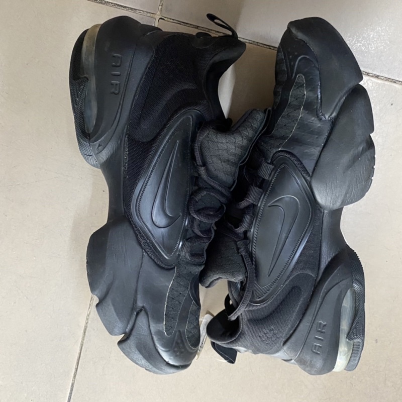 Giày chính hãng đã qua sử dụng