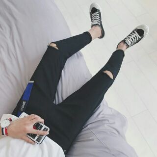 Quần baggy đen rách gối