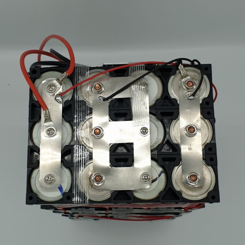 Achun.vn - KHỐI PIN SẮT XE ĐIỆN 48V/54V - 16S- 18AH XẢ 30A PIN 32650 VÍT
