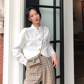 Sơ mi kiểu phối nút màu
