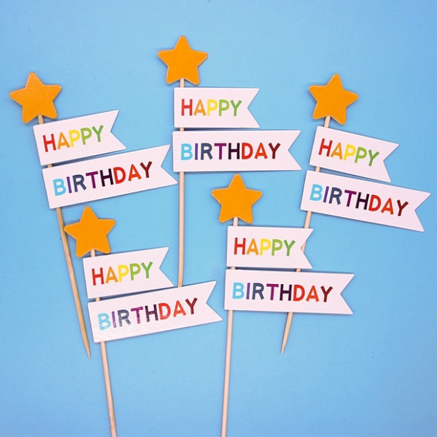 Phụ kiện trang trí bánh kem bánh sinh nhật  que cắm tim cờ happy birthday