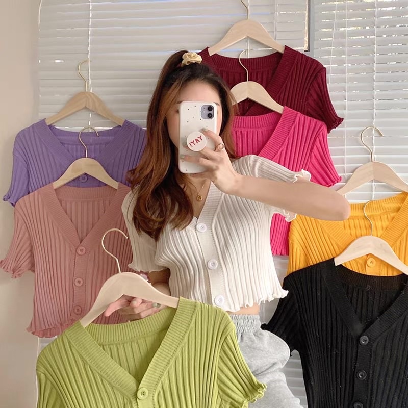 Áo len croptop cúc to dáng ôm, Áo kiểu cài cúc form ngắn cổ tim AL6131 - NhiNhi Shop