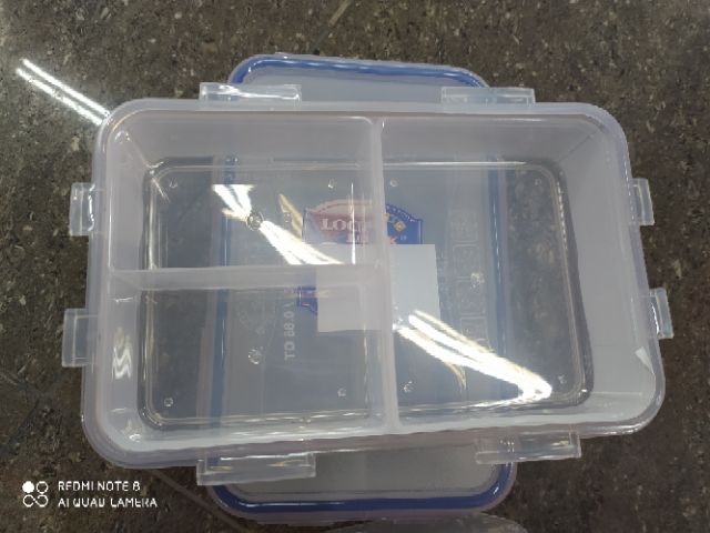 Hộp Bảo Quản Thức Ăn Chia Ngăn Lock&Lock 800ml HPL816C