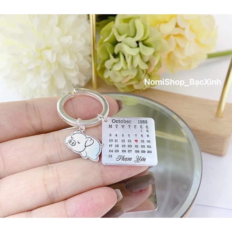 Móc treo chìa khoá chuẩn bằng bạc ta, khắc tên khắc lịch ngày sinh theo yêu cầu Mainomi Shop Bạc Xinh
