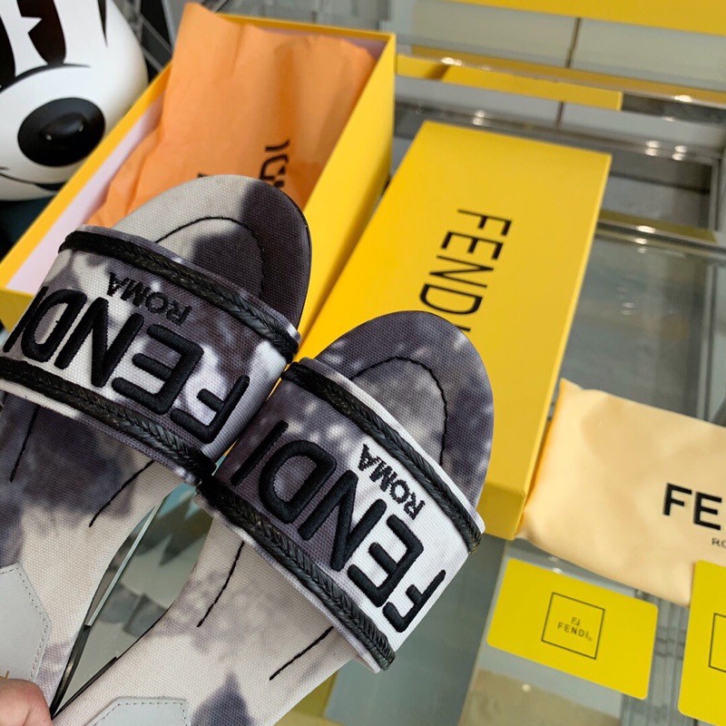 Dép thời trang Fendi FD hàng cao cấp phiên bản màu mới nhất năm nay