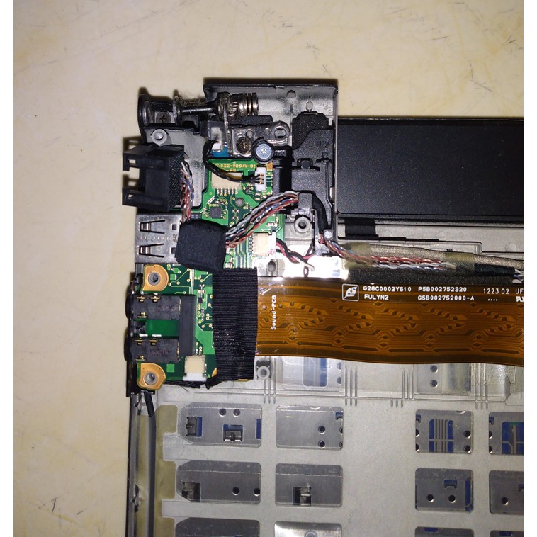 Xác laptop toshiba r731 linh kiện dùng cho r730, r700, r930, r731, r732, rx2, r742, z830, z930, r631, r632