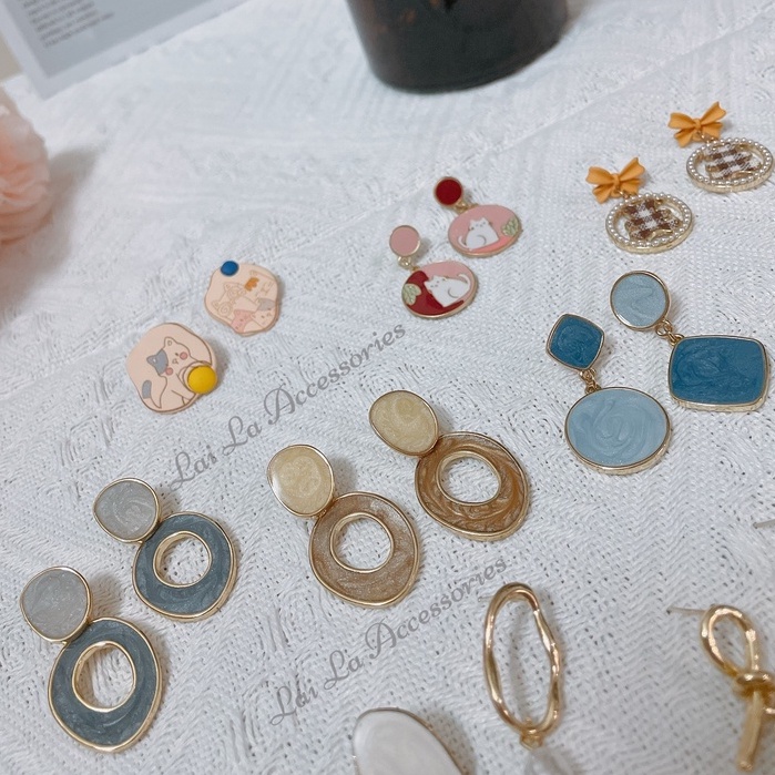 Bông tai kiểu dáng mới lạ phong cách Retro, Khuyên tai thiết kế bắt mắt thời thượng Hàn Quốc Lại La