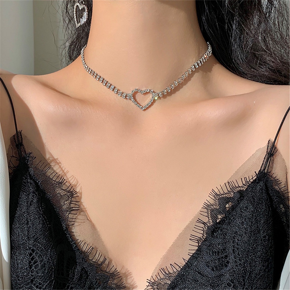 Vòng cổ choker mặt hình trái tim đính đá toàn bộ thời trang