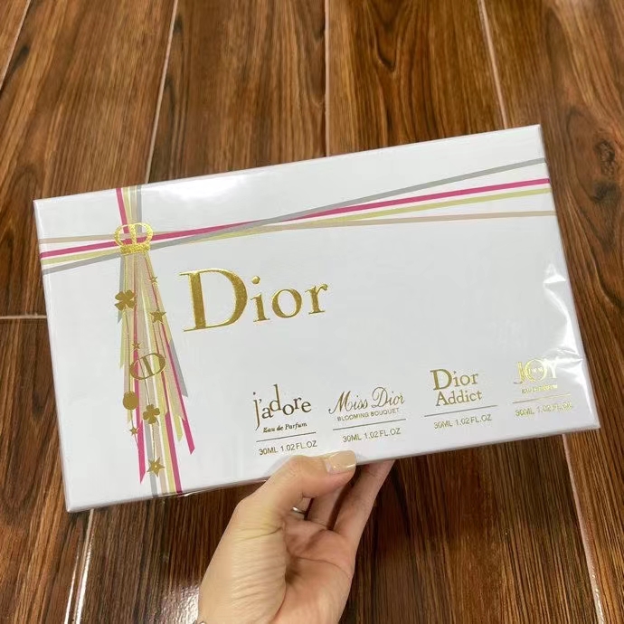 Bộ 4 Lọ Nước Hoa Dior Cao Cấp Sang Trọng | BigBuy360 - bigbuy360.vn
