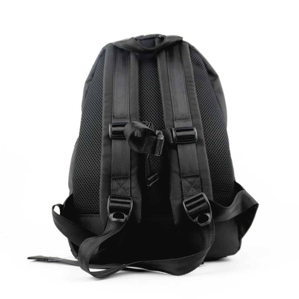 Ba lô New Era vải mềm đen chữ trắng siêu nhẹ, có name tag bên trong